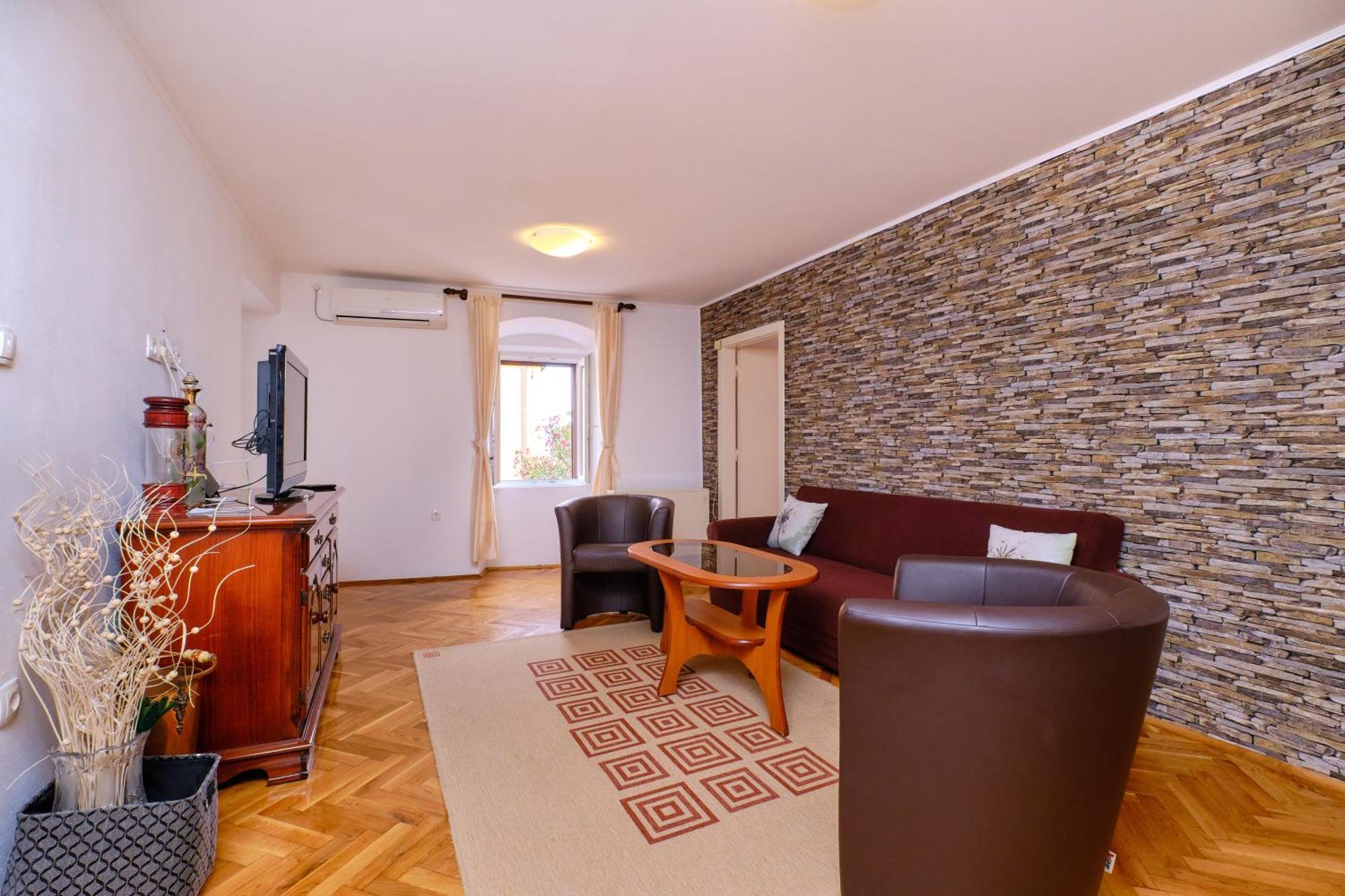 Apartments Antonella ヴェリ・ロシニュ エクステリア 写真