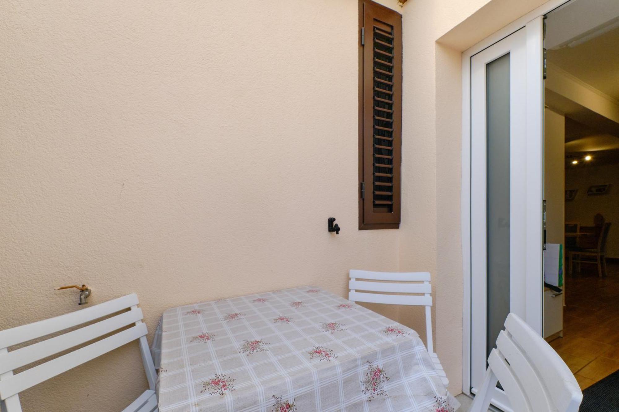Apartments Antonella ヴェリ・ロシニュ エクステリア 写真