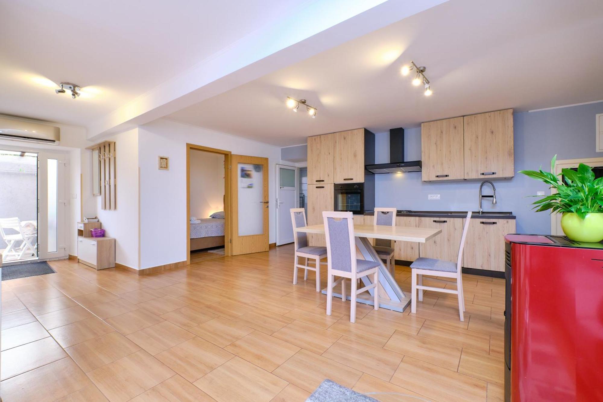 Apartments Antonella ヴェリ・ロシニュ エクステリア 写真