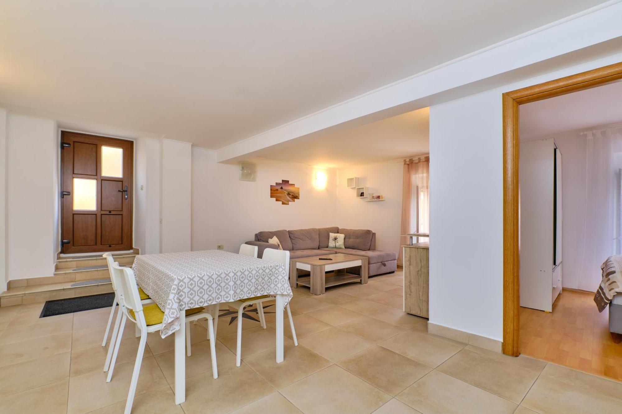 Apartments Antonella ヴェリ・ロシニュ エクステリア 写真