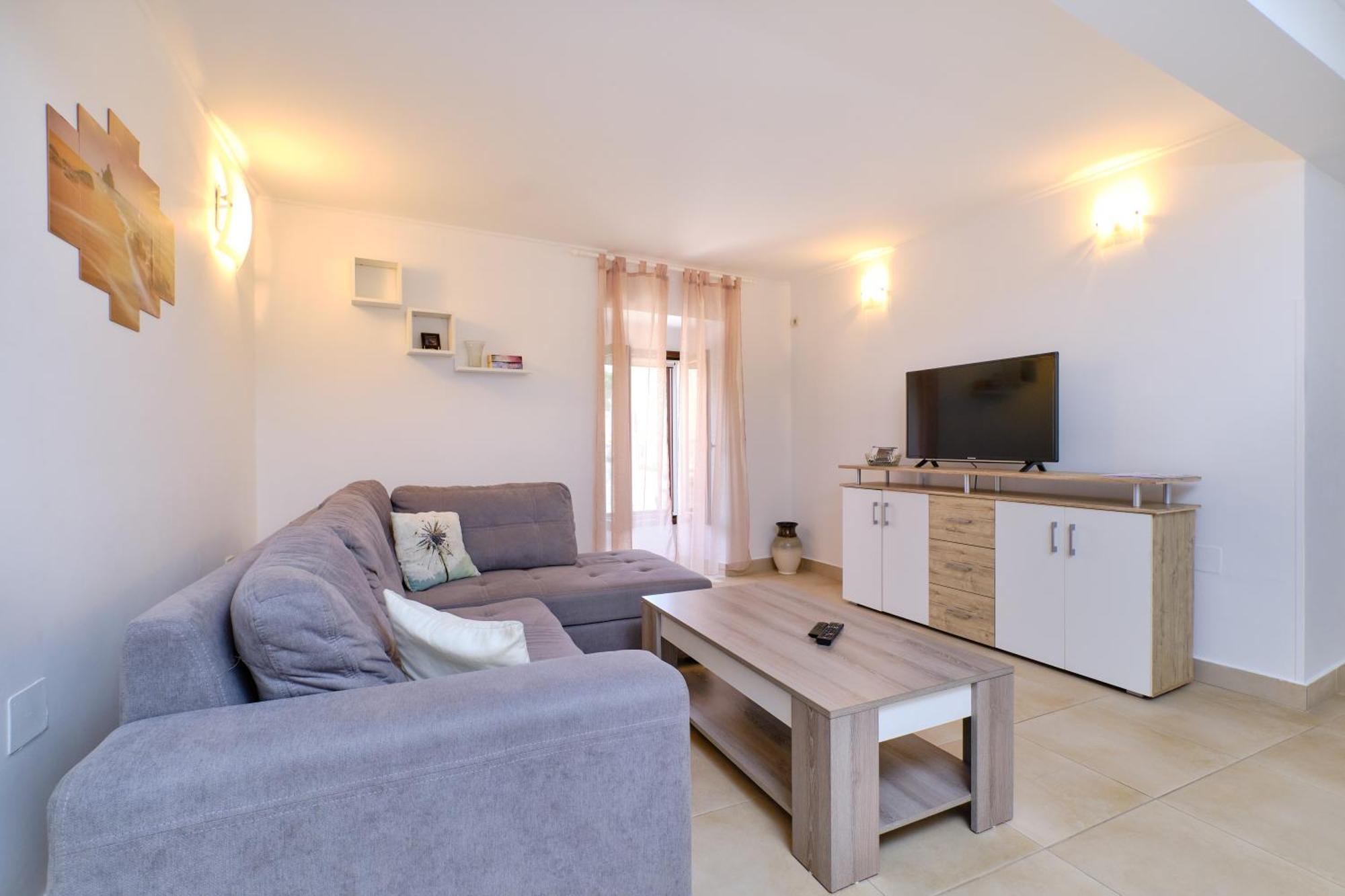 Apartments Antonella ヴェリ・ロシニュ エクステリア 写真