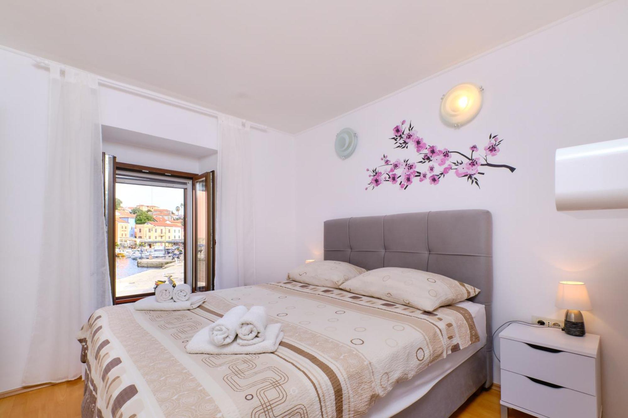 Apartments Antonella ヴェリ・ロシニュ エクステリア 写真